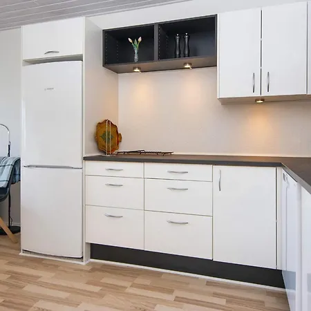 5 Person On A In Apartment Glesborg